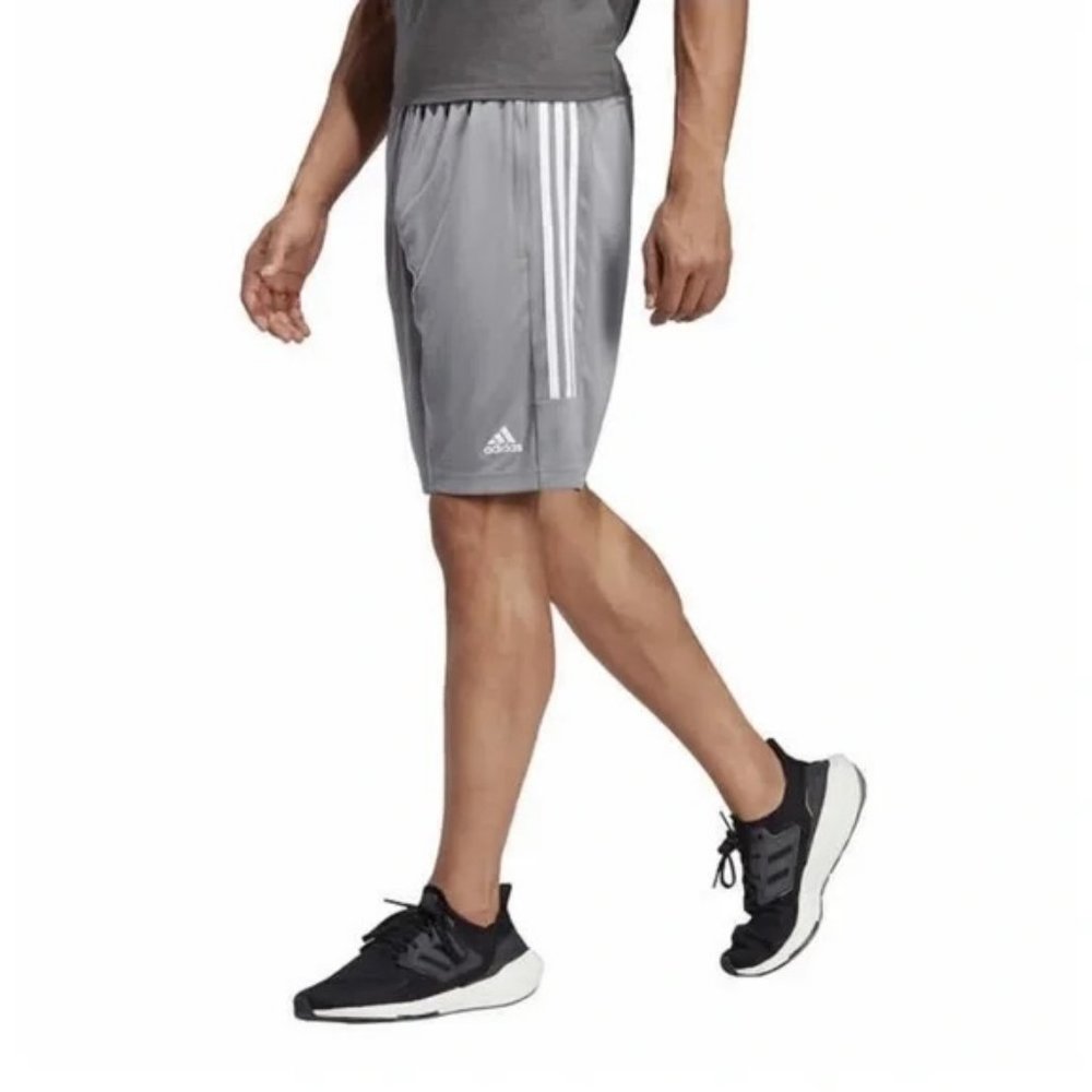 NWT ADIDAS Mens 3S PES Aeroready Shorts gray White Stripes Zipper Pocket